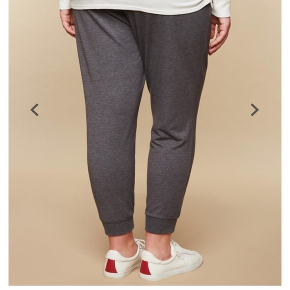 Motherhood Maternity joggers - Picture 4 of 5